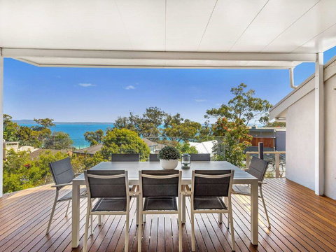 'Nunkeri', 5 Kerrie Close - Stunning House With Fabulous Views, Linen, WIFI & Air Conditioning - Darwin Holiday 0