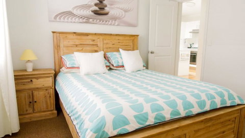 'RIVERSIDE RETREAT' 544 Ocean Drive, North Haven - Darwin Holiday 1