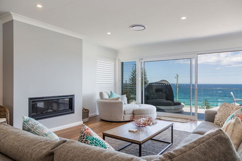 'Salt & Light' Mollymook - Darwin Holiday 3