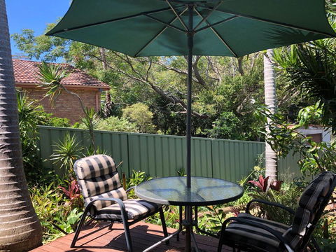 'Sandy Palms' 28 Moorooba Cr - Beautiful Home With Wifi, Air-con And Boat Parking - Darwin Holiday 3