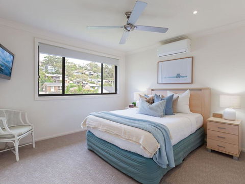 'Sandy Point Haven', 21a Sandy Point Rd - Stylish Haven With WIFI, Air Conditioning & Water Views - Darwin Holiday 0