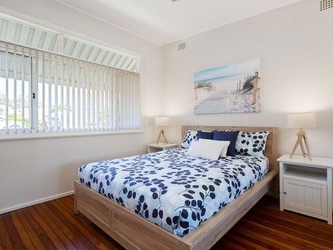 'Shoalz', 28 Rigney Street - Renovated Pet Friendly Cottage & Boat Parking - Darwin Holiday 1