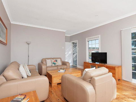 'The Croft' 11 Boulder Bay Rd - Cosy Beach House With Aircon & Only 270m To The Beach - Darwin Holiday 2