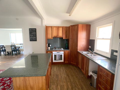 'The Wattles' - True Country Escape Near Wineries - Borenore - Darwin Holiday 1