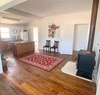 'The Wattles' - True Country Escape Near Wineries - Borenore - Darwin Holiday