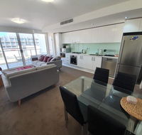just listed Bolton St 1br 350m walk to Newcastle beach  Wifi end Eand - Darwin Holiday