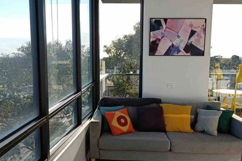 , Elsternwick, Impressive 2bed:carspot:15mins To CBD - Darwin Holiday 3