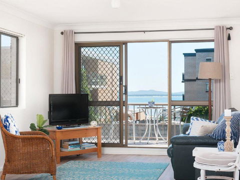 1 'BAHIA', 47 RONALD AVE - GREAT LOCATION WITH FILTERED WATER VIEWS - Darwin Holiday 3