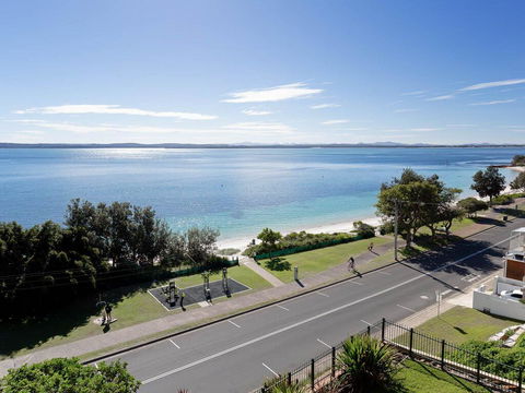 1 'Kiah', 53 Victoria Parade - Stunning Views, Wifi, Aircon, Just Across The Road To The Water - Darwin Holiday 2