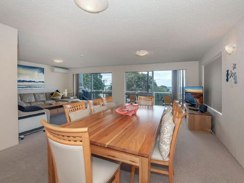 1 'Laman Lodge', 15 Laman Street - Stunning Air Conditioned Unit With Water Views And WIFI - Darwin Holiday 3