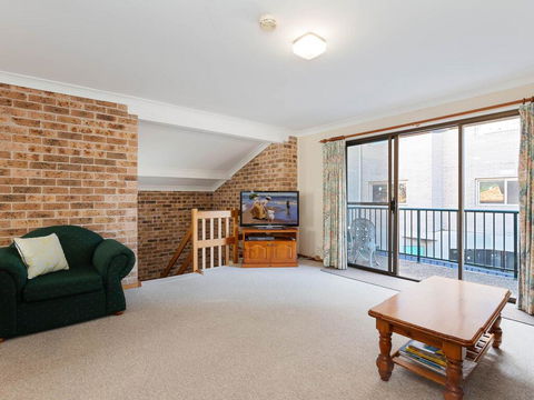 1 'Monterea' 3 Ondine Close - Walking Distance To Beach - Darwin Holiday 1