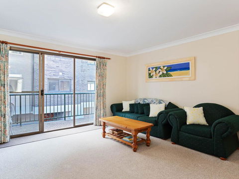 1 'Monterea' 3 Ondine Close - Walking Distance To Beach - Darwin Holiday 2