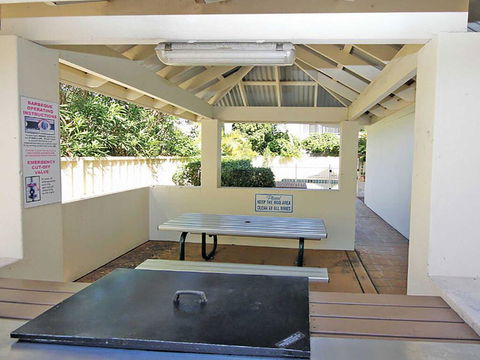 1 'SEASHELLS' 21-23 MAGNUS STREET - WIFI, POOL, LIFT & AIR CONDITIONING - Darwin Holiday 3