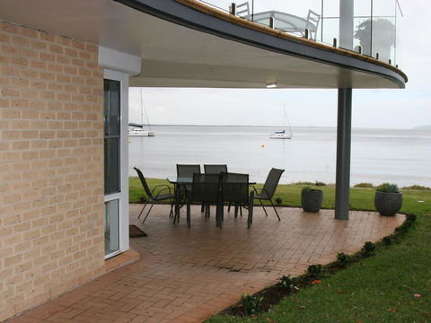 1 'The Clippers' 131 Soldiers Point Road - Fabulous Waterfront Unit - Darwin Holiday 0