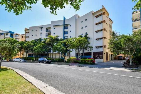 1 Bedroom - Private Managed Resort Pool And Beach - Alex - Darwin Holiday 1