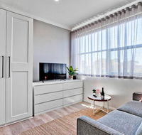 1 Bedroom Apt with Air-Conditioning in Plympton