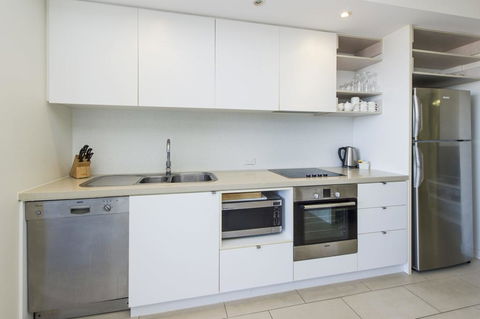 1 Bright Point Apartment 3104 - Darwin Holiday 1