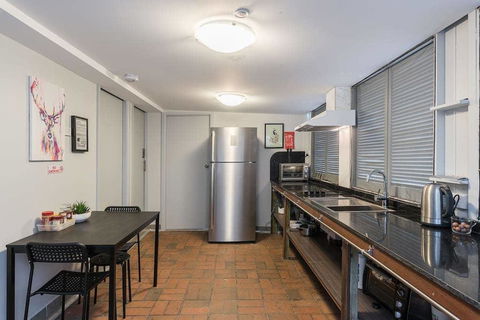 1 Double Quaint Grannyflat Private Room Near Public Transport - SHAREHOUSE - Darwin Holiday 2