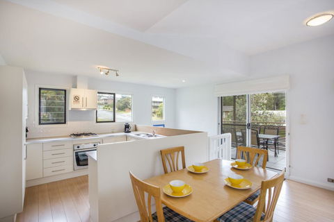 1/31 Ocean Street - A Relaxing Coastal Retreat - Darwin Holiday 3