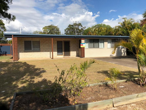 10 Cypress Avenue - Rainbow Beach, Fantastic Beach Location - Darwin Holiday 0