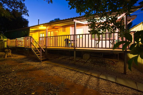 10 Tautog Street House And Unit - Separate Self-contained Unit - Darwin Holiday 0