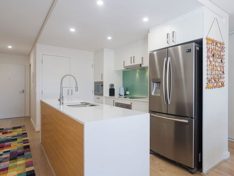 104 'The Shoal' 6-8 Bullecourt Street - Linen Included & Under 200m To Beach - Darwin Holiday 1