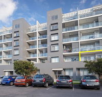 104 'The Shoal' 6-8 Bullecourt Street - linen included  under 200m to beach - Darwin Holiday