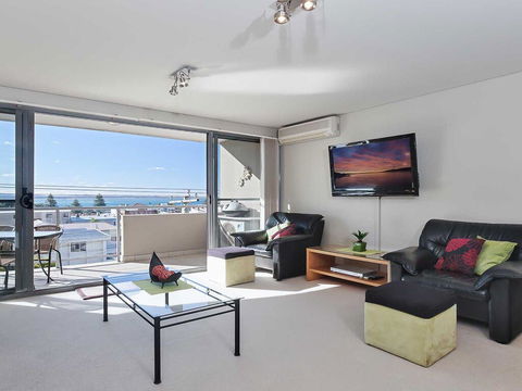 11 'Bayview Apartment' 42 Stockton Street - Right In The CBD Of Nelson Bay With Water Views - Darwin Holiday 0