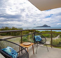 11 'Intrepid'  3 Intrepid Close - Absolute Beachfront Bliss - Darwin Holiday