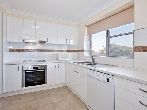 11 'Luskin Lodge' 29 Weatherly Close - Stunning Water Views - Darwin Holiday 3