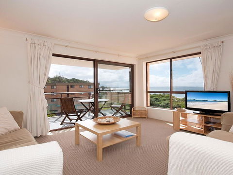 11 'Promenade' 8 Intrepid Close - Air Conditioned Unit With Beautiful Water Views - Darwin Holiday 3