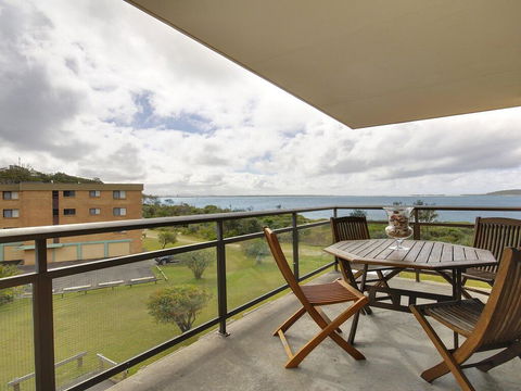 11 'Promenade' 8 Intrepid Close - Air Conditioned Unit With Beautiful Water Views - Darwin Holiday 0