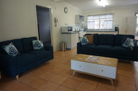 11 Bomburra Court - Rainbow Beach, Comfortable Beach House, Plenty Of Boat Parking - Darwin Holiday 0