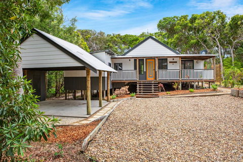 11 Naiad Court - Rainbow Shores, Fantastic Family Retreat, Swimming Pool, 200m To Beach, Free Wi-Fi - Darwin Holiday 3