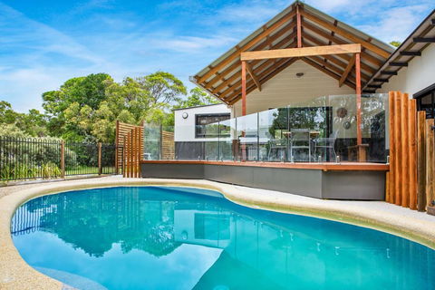 11 Naiad Court - Rainbow Shores, Fantastic Family Retreat, Swimming Pool, 200m To Beach, Free Wi-Fi - Darwin Holiday 2