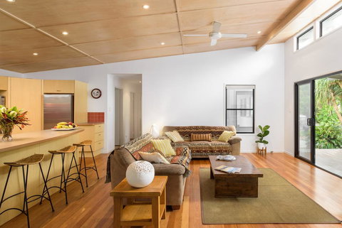 12 Naiad Court- Pool, Sleeps 8, Close To Beach - Darwin Holiday 3