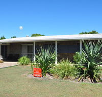12 Zircon Street - Renovated beach shack with the perfect blend of comfort and coastal cool - Darwin Holiday