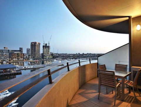 1201P Docklands 2Bed 1bath Water View - Darwin Holiday 1