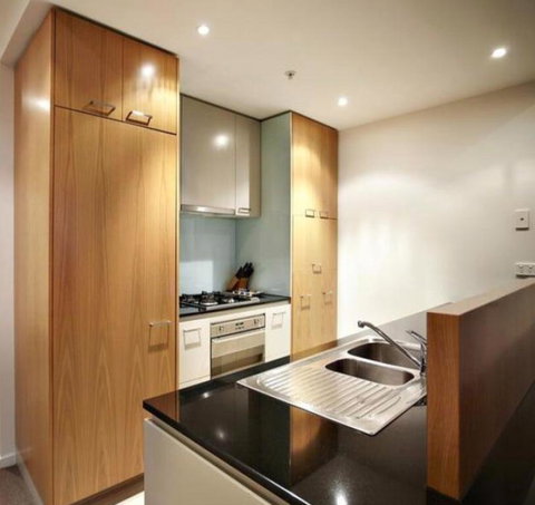 1201P Docklands 2Bed 1bath Water View - Darwin Holiday 3