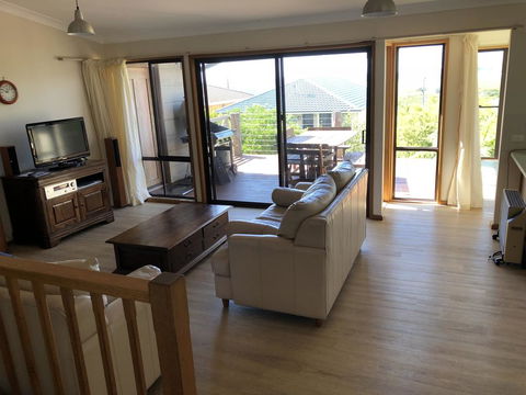 121 Montague Avenue, Kianga - Darwin Holiday 2