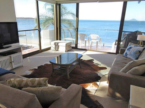 13 'Harbourside', 3-7 Soldiers Point Road - Fantastic Waterfront Unit - Darwin Holiday 0