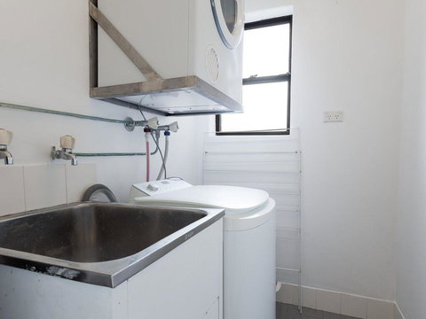 13 'INTREPID', 3 INTREPID CL - FANTASTIC UNIT WITH STUNNING WATER VIEWS - Darwin Holiday 1