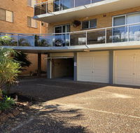 13 'Parkview' 11-13 Catalina Close - great location unit with a locked garage - Darwin Holiday