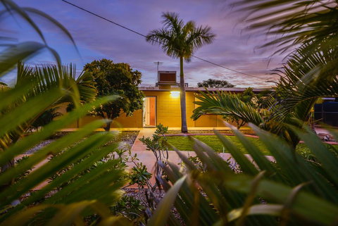 13 Grenadier Street - Shady Haven With A Large Outdoor Entertaining Area - Darwin Holiday 1