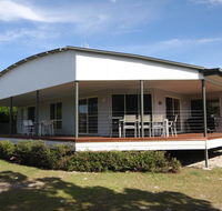 14 Zircon Street - Centrally located family home with covered deck close to patrolled beach  shops - Darwin Holiday