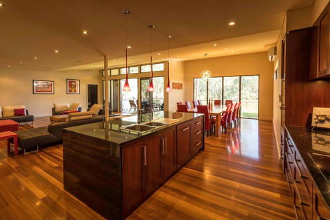 141 Providence Drive, Bowhill - Darwin Holiday 2