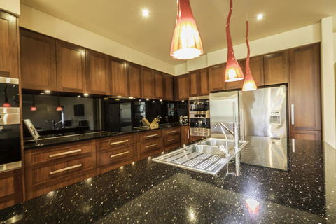 141 Providence Drive, Bowhill - Darwin Holiday 1