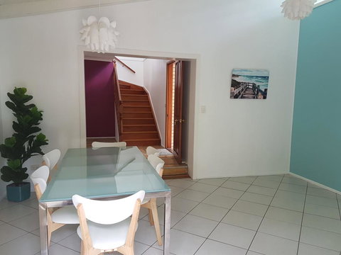 15 Larapinta Court - Family Home With Swimming Pool In A Quiet Street And Central Location Close To CBD - Darwin Holiday 2