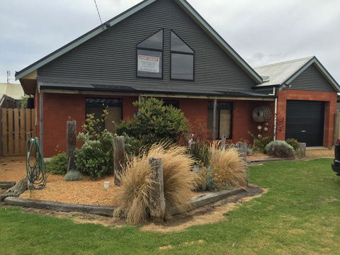 15 On Blair - Darwin Holiday 1