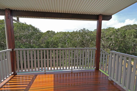 15 Wave Crescent Mount Coolum - Pet Friendly, WIFI, Foxtel, Linen Included - Darwin Holiday 3